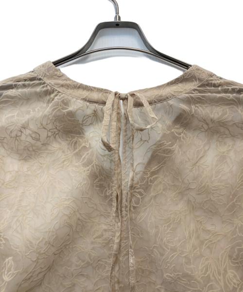 acka（エーシーケーエー）Acka (エーシーケーエー) sheer loose one-piece ベージュ サイズ:M 未使用品の古着・服飾アイテム
