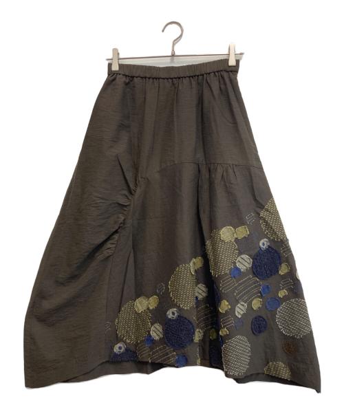 慈雨（ジウ）慈雨 (ジウ) 刺繍フレアスカート ブラウン サイズ:40の古着・服飾アイテム