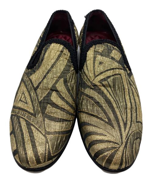 DOLCE & GABBANA（ドルチェ＆ガッバーナ）DOLCE & GABBANA (ドルチェ＆ガッバーナ) 総柄スリッポン ゴールド サイズ:8.5の古着・服飾アイテム