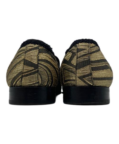 DOLCE & GABBANA（ドルチェ＆ガッバーナ）DOLCE & GABBANA (ドルチェ＆ガッバーナ) 総柄スリッポン ゴールド サイズ:8.5の古着・服飾アイテム