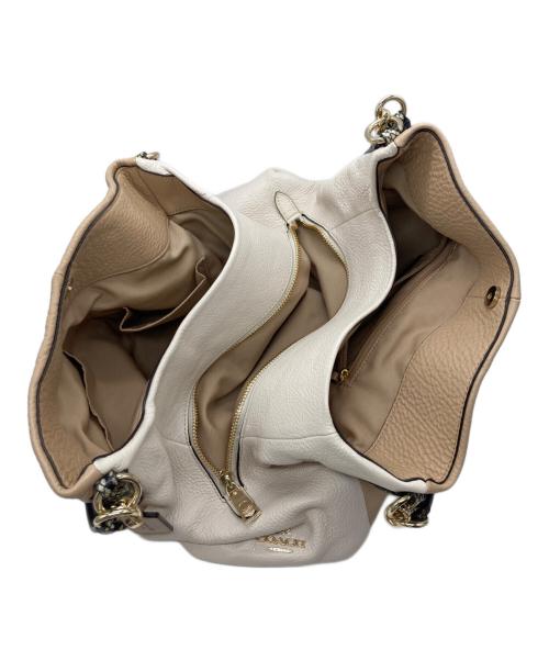 COACH（コーチ）COACH (コーチ) ラグジュアリー ペブルド レザー フィービー ショルダーバッグ ホワイト×ベージュの古着・服飾アイテム