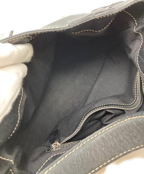 TOD'S（トッズ）TOD'S (トッズ) Tロゴチャーム ホーボーバッグの古着・服飾アイテム