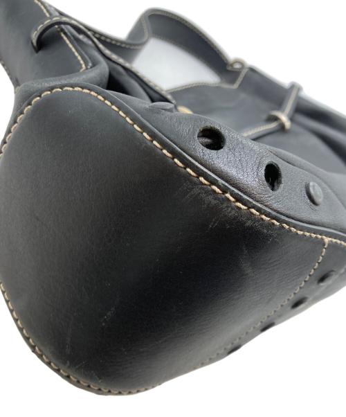 TOD'S（トッズ）TOD'S (トッズ) Tロゴチャーム ホーボーバッグの古着・服飾アイテム