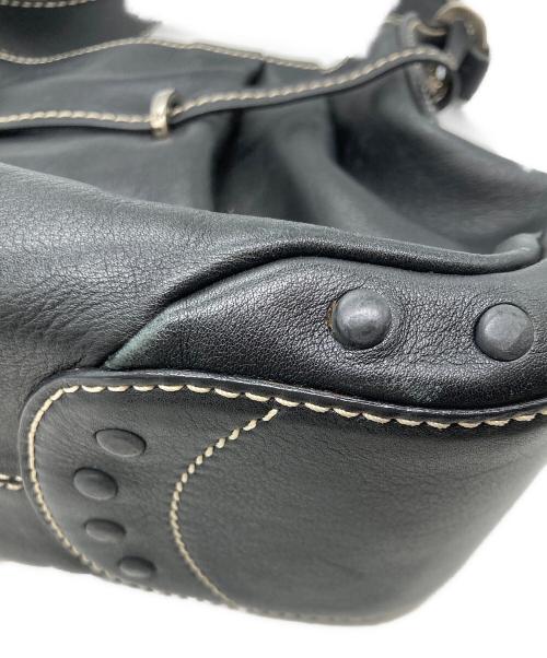 TOD'S（トッズ）TOD'S (トッズ) Tロゴチャーム ホーボーバッグの古着・服飾アイテム
