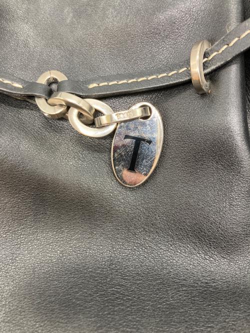 TOD'S（トッズ）TOD'S (トッズ) Tロゴチャーム ホーボーバッグの古着・服飾アイテム