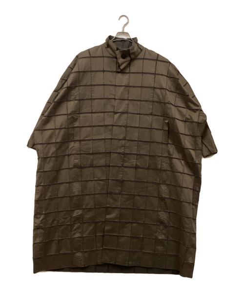 A-POC ABLE ISSEY MIYAKE（エイポック エイブル イッセイ ミヤケ）A-POC ABLE ISSEY MIYAKE (エイポック エイブル イッセイ ミヤケ) グリッドスチームストレッチスタンドカラーロングコート オリーブ サイズ:1の古着・服飾アイテム