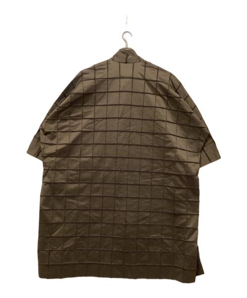 A-POC ABLE ISSEY MIYAKE（エイポック エイブル イッセイ ミヤケ）A-POC ABLE ISSEY MIYAKE (エイポック エイブル イッセイ ミヤケ) グリッドスチームストレッチスタンドカラーロングコート オリーブ サイズ:1の古着・服飾アイテム