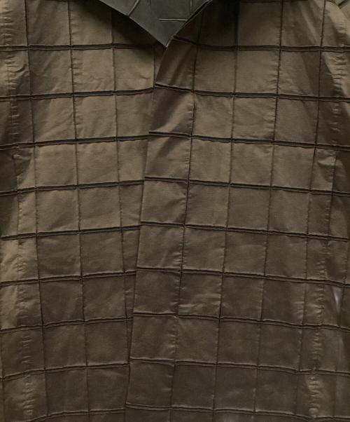 A-POC ABLE ISSEY MIYAKE（エイポック エイブル イッセイ ミヤケ）A-POC ABLE ISSEY MIYAKE (エイポック エイブル イッセイ ミヤケ) グリッドスチームストレッチスタンドカラーロングコート オリーブ サイズ:1の古着・服飾アイテム
