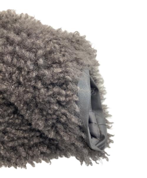 THINGS THAT MATTER（シングスザットマター）THINGS THAT MATTER (シングスザットマター) CRIMPED FUR CROPPED BLOUSON/ボアジャケット グレー サイズ:FREEの古着・服飾アイテム