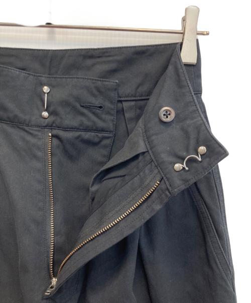 MHL（マーガレットハウエル）MHL (マーガレットハウエル) CRISP COTTON TWILL コットンワイドパンツ ブラックの古着・服飾アイテム