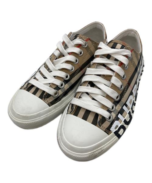 BURBERRY LONDON（バーバリーロンドン）BURBERRY LONDON (バーバリーロンドン) ノヴァチェックローカットスニーカー ベージュ サイズ:36の古着・服飾アイテム
