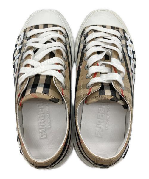 BURBERRY LONDON（バーバリーロンドン）BURBERRY LONDON (バーバリーロンドン) ノヴァチェックローカットスニーカー ベージュ サイズ:36の古着・服飾アイテム