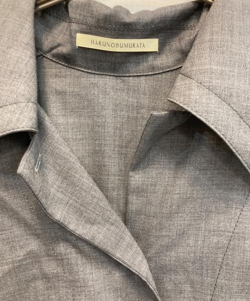 HARUNOBUMURATA（ハルノブ ムラタ）HARUNOBUMURATA (ハルノブ ムラタ) 25AW MARIALUISA WOOL GATHERED SHIRT WITH BUCKLE グレー サイズ:38の古着・服飾アイテム
