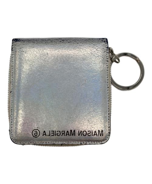 MM6 Maison Margiela（エムエムシックスメゾンマルジェラ）MM6 Maison Margiela (エムエムシックスメゾンマルジェラ) コンテンポラリーライン 2つ折り財布 シルバーの古着・服飾アイテム