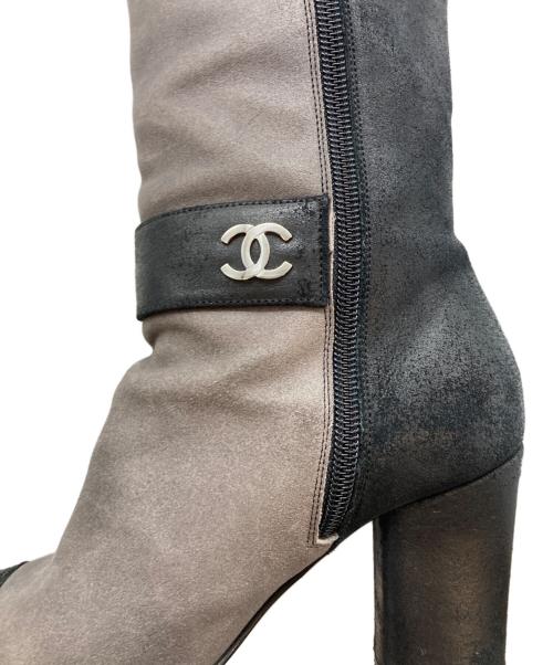 CHANEL（シャネル）CHANEL (シャネル) ココマークロングブーツ ブラック×グレー サイズ:34.5の古着・服飾アイテム