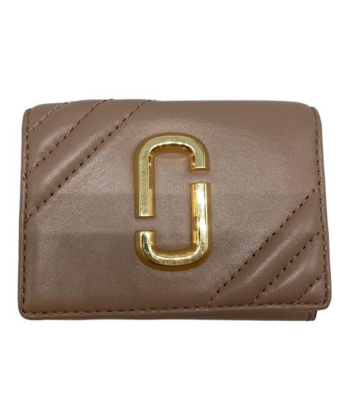 MARC JACOBS（マークジェイコブス）MARC JACOBS (マークジェイコブス) ザ グラム ショット ミディアム トライフォールド三つ折り財布 モカの古着・服飾アイテム
