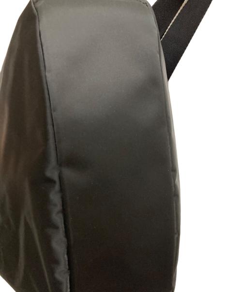 russet（ラシット）russet (ラシット) クラウズナイロンラウンドビッグショルダーバッグ ブラックの古着・服飾アイテム