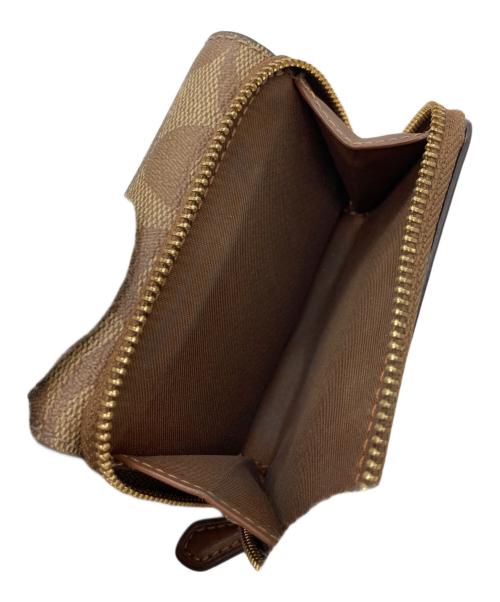 COACH（コーチ）COACH (コーチ) シグネチャー3つ折りコンパクトウォレット ベージュの古着・服飾アイテム