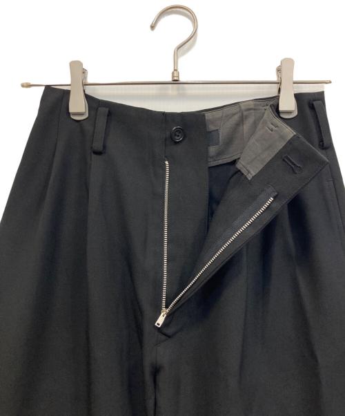 Y's（ワイズ）Y's (ワイズ) 07AW ウールギャバジン 2タックパンツ ブラック サイズ:表記なし　実寸　ウエスト66㎝　股下　76㎝の古着・服飾アイテム