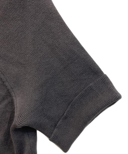 THE RERACS（ザ リラクス）THE RERACS (ザ リラクス) SLIM RIB KNIT SHORT SLEEVE / スリムリブニッ グレー サイズ:38の古着・服飾アイテム