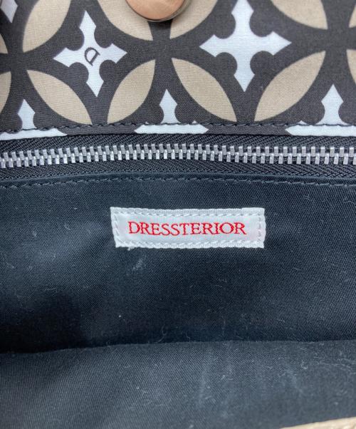 DRESSTERIOR（ドレステリア）DRESSTERIOR (ドレステリア) スクエアレザートートバッグ アイボリーの古着・服飾アイテム
