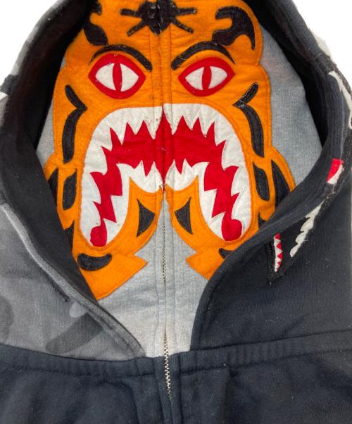 A BATHING APE（アベイシングエイプ）A BATHING APE (アベイシングエイプ) シャーク ジップパーカー ブラック サイズ:XLの古着・服飾アイテム