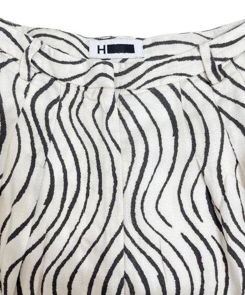 H BEAUTY&YOUTH（エイチ ビューティー&ユース）H BEAUTY&YOUTH (エイチ ビューティー&ユース) WAVE PRINT 3TUCK PANTS ホワイト×ブラック サイズ:Sの古着・服飾アイテム