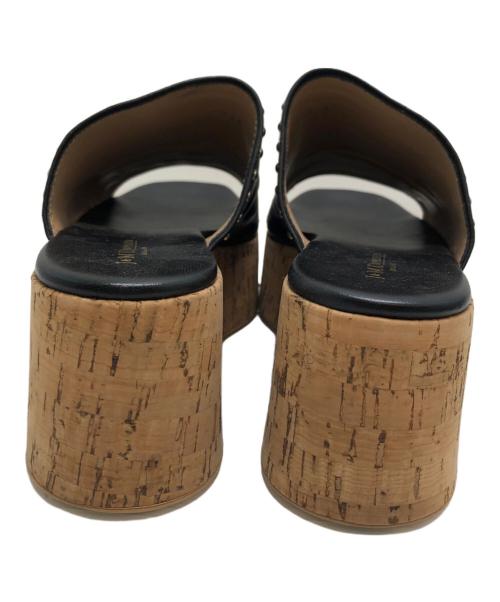 J&M DAVIDSON（ジェイ＆エム デヴィッドソン）J&M DAVIDSON (ジェイ＆エム デヴィッドソン) コルクウェッジソールサンダル ブラック サイズ:36の古着・服飾アイテム