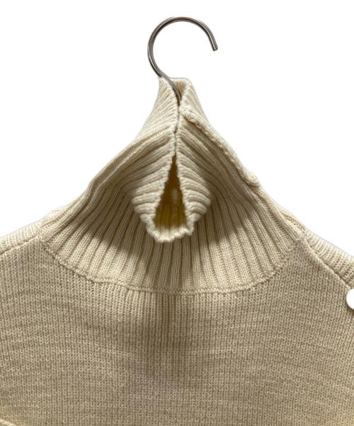 acka（エーシーケーエー）acka (エーシーケーエー) ボタンデザイン ニットワンピース ベージュ サイズ:表記無しの古着・服飾アイテム