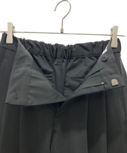 ATTACHMENT（アタッチメント）ATTACHMENT (アタッチメント) ツータックドレープパンツ ブラック サイズ:1の古着・服飾アイテム