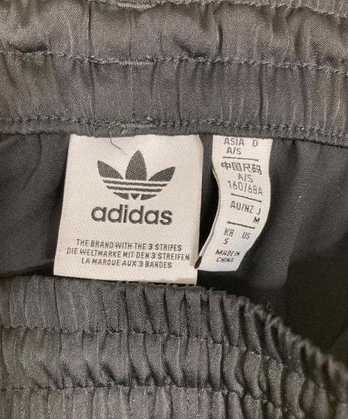 adidas Originals（アディダスオリジナル）adidas originals (アディダスオリジナル) アディブレイク サテンワイドレッグパンツ ブラック サイズ:Mの古着・服飾アイテム