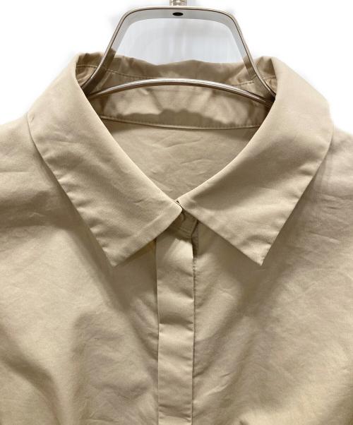 ANAYI（アナイ）ANAYI (アナイ) コンパクト ツイル ペプラム ブラウス ベージュ サイズ:38の古着・服飾アイテム