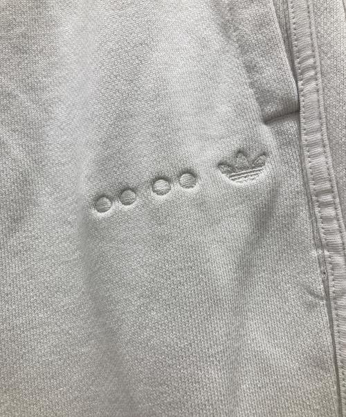 adidas（アディダス）adidas (アディダス) Reveal エッセンシャルズ スウェットパンツ ホワイト サイズ:Mの古着・服飾アイテム
