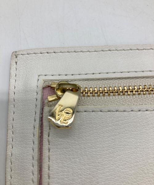 A.D.M.J.（エーディーエムジェイ）A.D.M.J. (エーディーエムジェイ) EAR (イア) クロコ型押しレザー フラット財布 グレーの古着・服飾アイテム