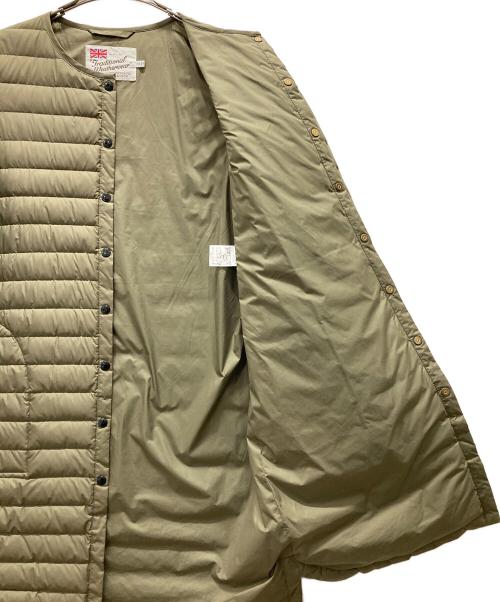 Traditional Weatherwear（トラディショナルウェザーウェア）Traditional Weatherwear (トラディショナルウェザーウェア) ARKLEY LONG DOWN PACKABLE カーキ サイズ:XSの古着・服飾アイテム