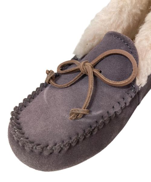 UGG（アグ）UGG (アグ) モカシンブーツ グレー サイズ:23の古着・服飾アイテム