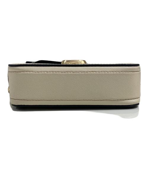 MARC JACOBS（マークジェイコブズ）MARC JACOBS (マーク ジェイコブス) The snap shot アイボリーの古着・服飾アイテム