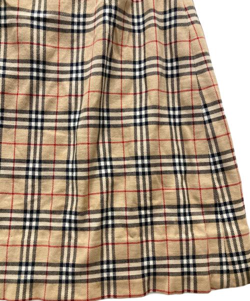 BURBERRY BLUE LABEL（バーバリーロンドンブルーレーベル）BURBERRY BLUE LABEL (バーバリーロンドンブルーレーベル) ミニスカート ベージュ サイズ:36の古着・服飾アイテム