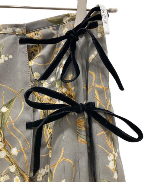 INGEBORG（インゲボルグ）INGEBORG (インゲボルグ) フラワー×リボン プリーツラップスカート グレー サイズ:記載無しの古着・服飾アイテム