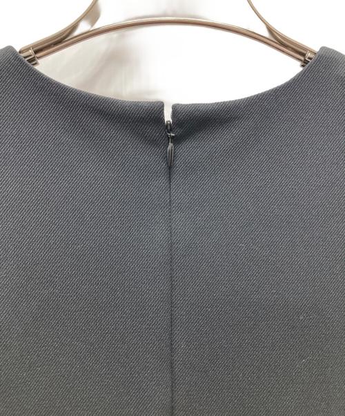 BARNEYS NEWYORK（バーニーズ・ニューヨーク）BARNEYS NEWYORK (バーニーズ・ニューヨーク) ノースリーブワンピース ブラック サイズ:FREEの古着・服飾アイテム