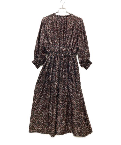 JOURNEE EN ROSE（ジュルネアンローズ）JOURNEE EN ROSE (ジュルネアンローズ) 総柄ワンピース ブラック サイズ:不明の古着・服飾アイテム