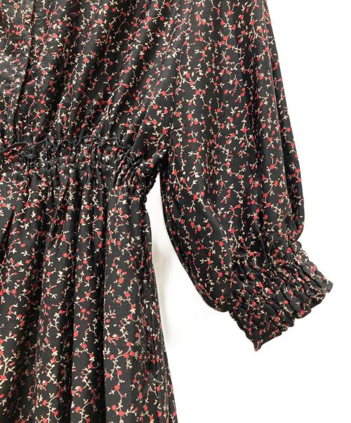 JOURNEE EN ROSE（ジュルネアンローズ）JOURNEE EN ROSE (ジュルネアンローズ) 総柄ワンピース ブラック サイズ:不明の古着・服飾アイテム