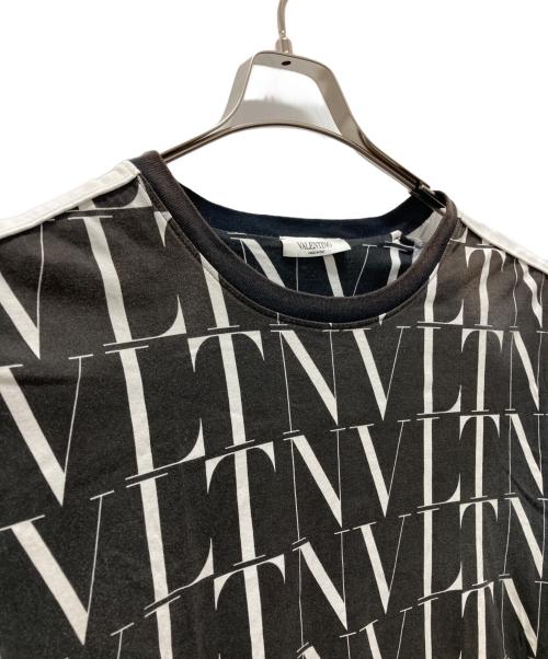 VALENTINO（ヴァレンティノ）VALENTINO (ヴァレンティノ) 総柄ロゴTシャツ ブラック サイズ:Lの古着・服飾アイテム