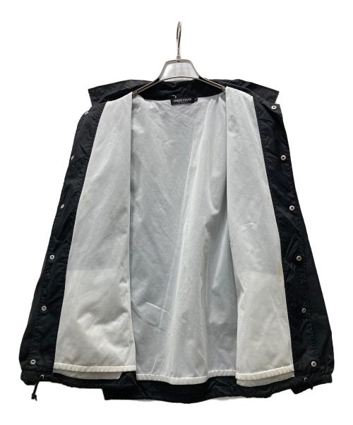 UNDERCOVER（アンダーカバー）UNDERCOVER (アンダーカバー) MAD STORE バックプリントコーチジャケット ブラック サイズ:Lの古着・服飾アイテム