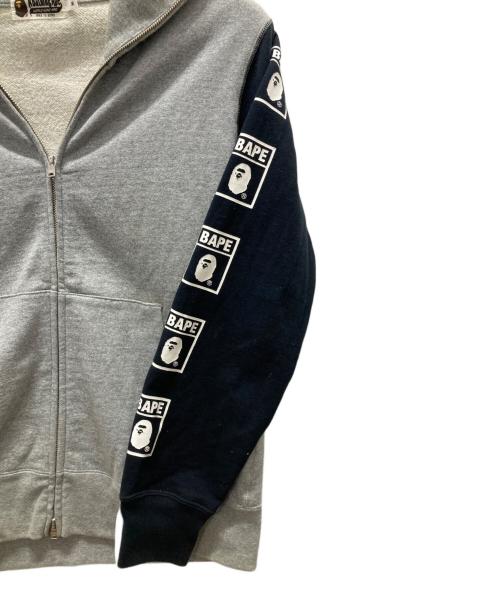 A BATHING APE（ア ベイシング エイプ）A BATHING APE (ア ベイシング エイプ) APE SHALL NEVER KILL APEパーカー グレー サイズ:Mの古着・服飾アイテム