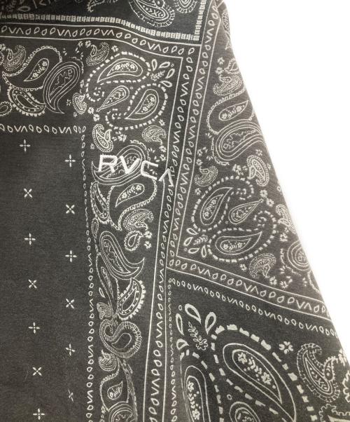 RVCA（ルーカ）RVCA (ルーカ) PATCHWORK BANDANA HOODIE グレー サイズ:XLの古着・服飾アイテム