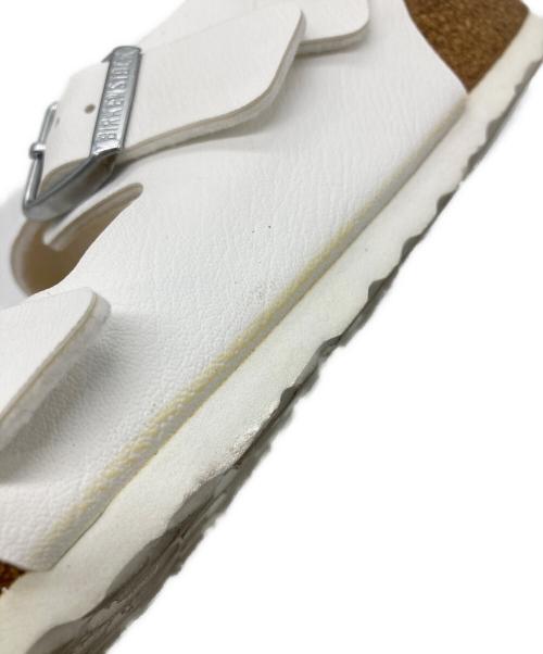 BIRKENSTOCK（ビルケンシュトック）BIRKENSTOCK (ビルケンシュトック) サンダル ホワイト サイズ:23の古着・服飾アイテム