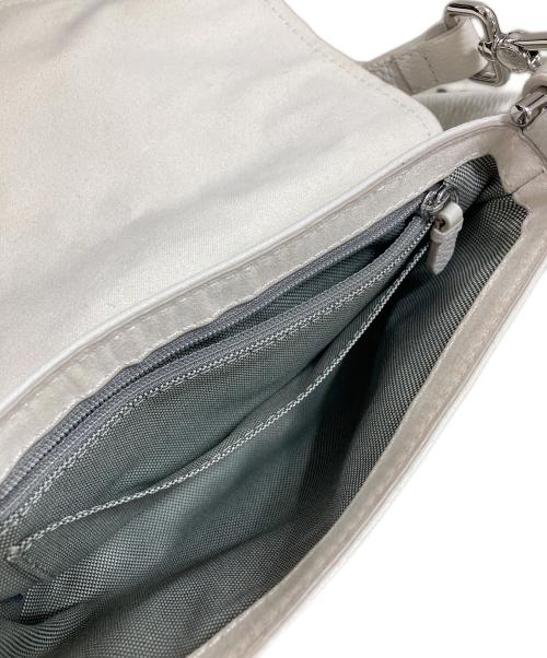 COLE HAAN（コールハーン）COLE HAAN (コールハーン) ミニフラップバッグ ホワイトの古着・服飾アイテム