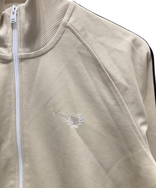 FRED PERRY（フレッドペリー）FRED PERRY (フレッドペリー) トラックジャケット ベージュ サイズ:Mの古着・服飾アイテム