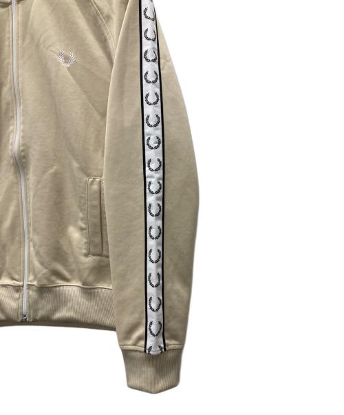 FRED PERRY（フレッドペリー）FRED PERRY (フレッドペリー) トラックジャケット ベージュ サイズ:Mの古着・服飾アイテム